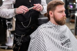Coupe homme tendance 2026 : styles et conseils barbier