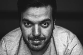 Entretien de la moustache : gestes et outils du barbier